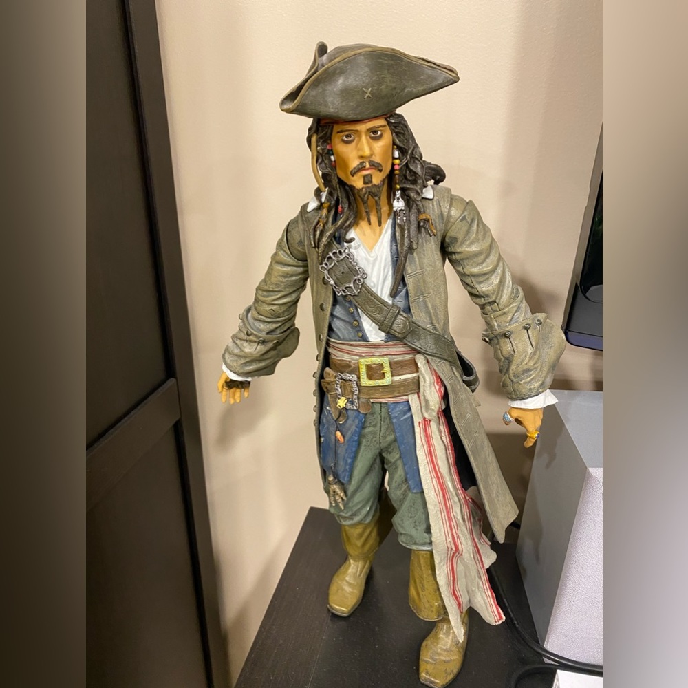 Pirates of the Caribbean jack sparrow large figure